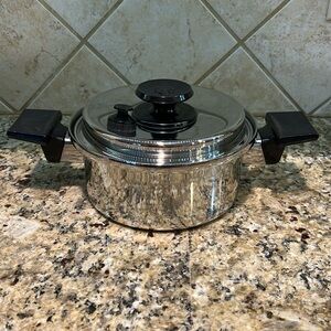 Royal Prestige T304 SS 1.5 Qt Stainless Steel Vented Stockpot